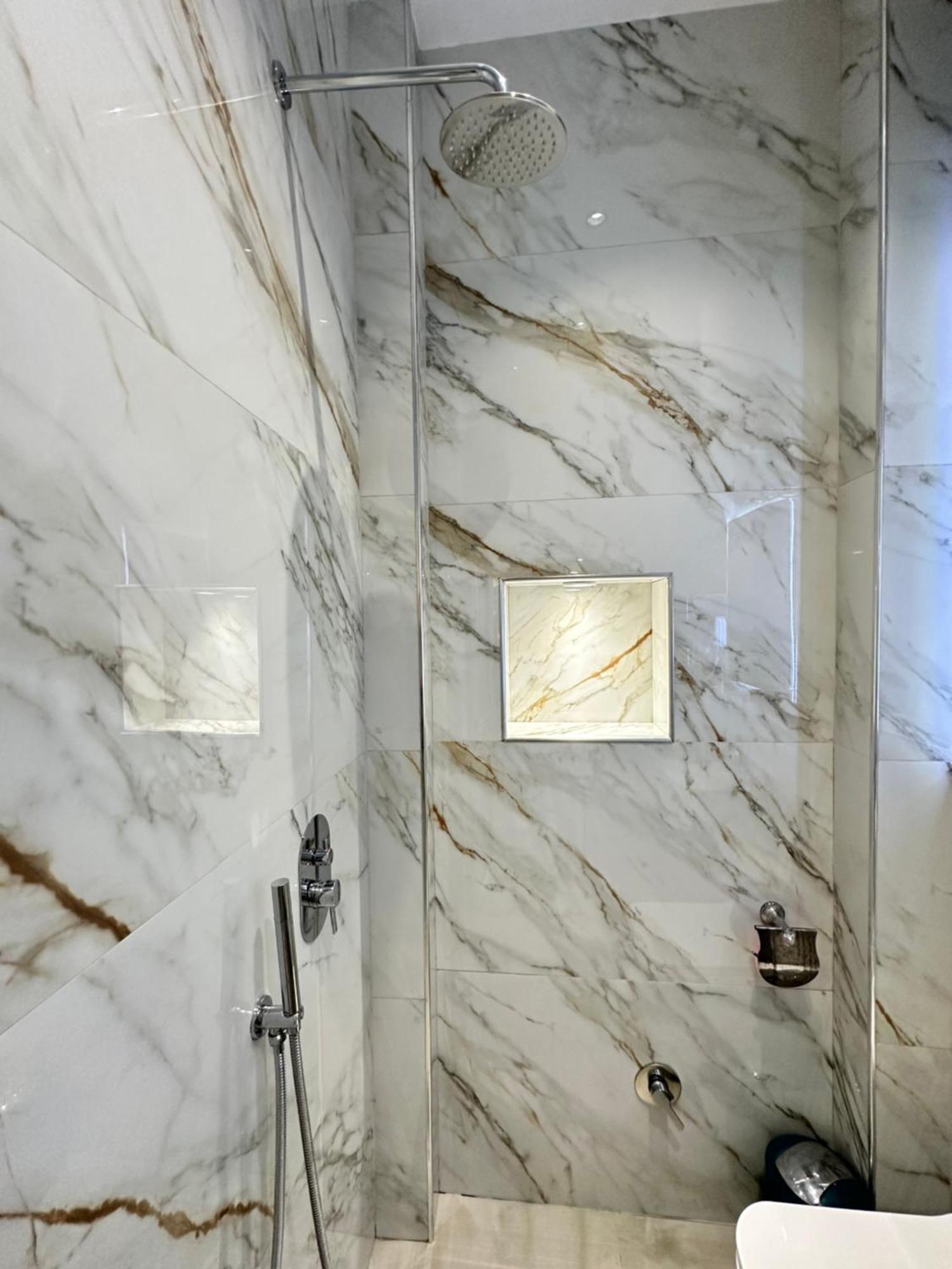 Troy Aparthotel Дуррес Экстерьер фото