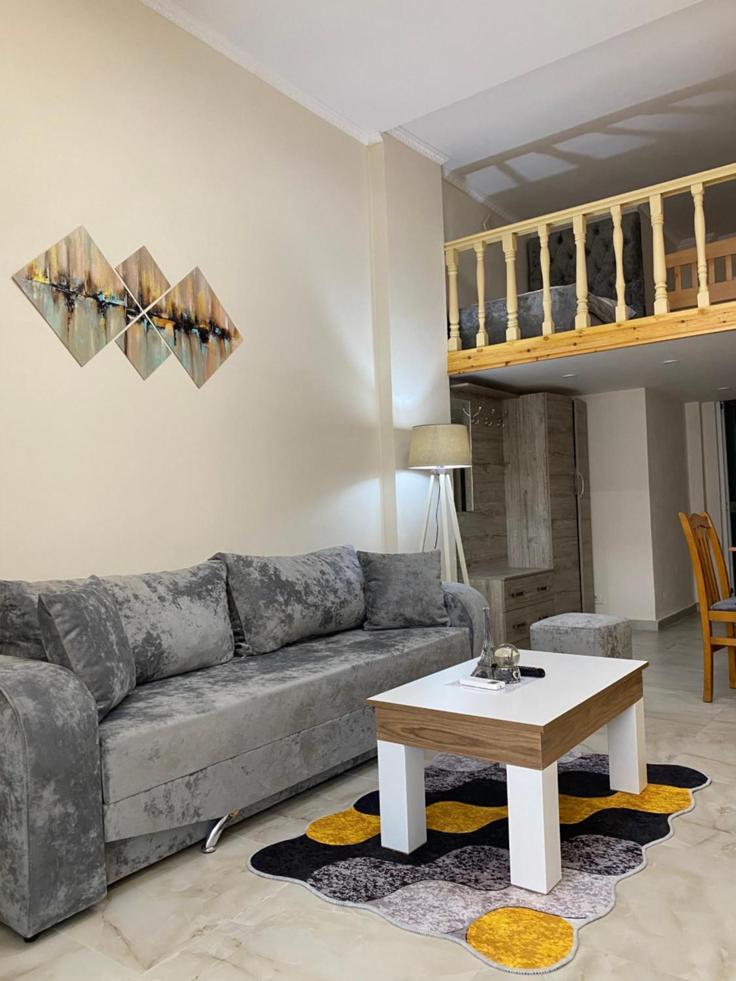 Troy Aparthotel Дуррес Экстерьер фото